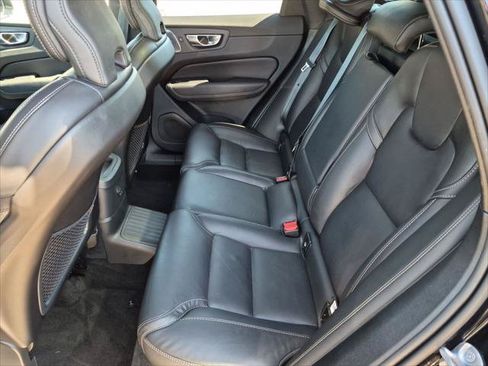 Used 2024 Volvo XC60 T8 Ultimate AWD/4WD image 24