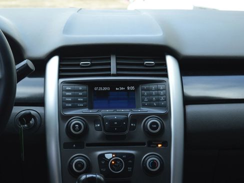 Used 2013 Ford Edge SE image 33