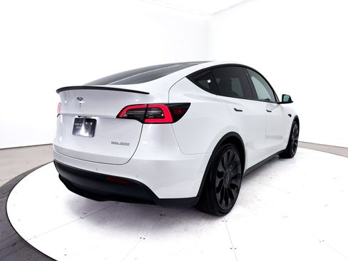 Used 2022 Tesla Model Y Performance AWD/4WD image 18
