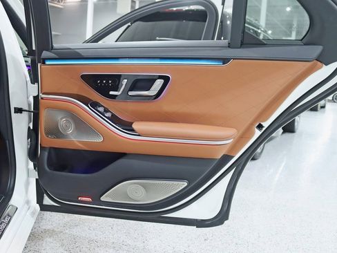 Used 2021 Mercedes-Benz S 580 S 580 image 40