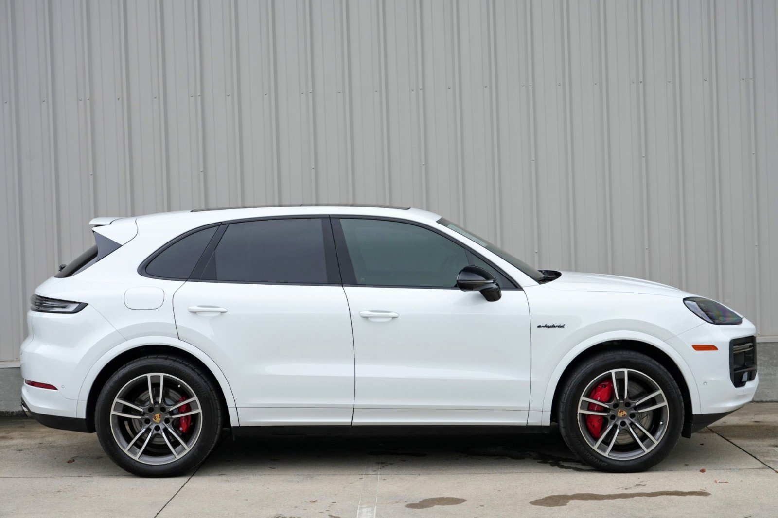 Used 2024 Porsche Cayenne Turbo AWD/4WD image 61
