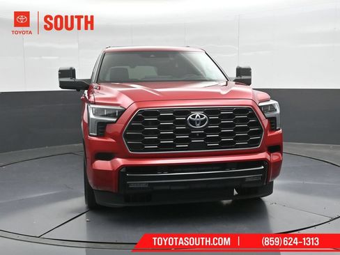 Used 2023 Toyota Sequoia Platinum AWD/4WD image 5