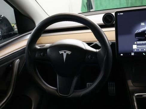 Used 2023 Tesla Model Y Performance image 15