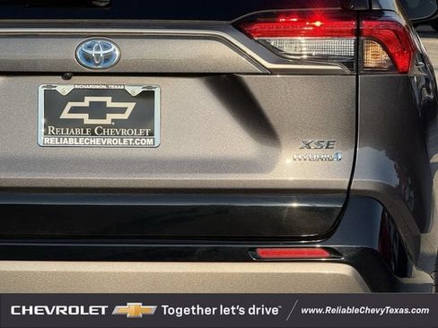 Used 2021 Toyota RAV4 XSE AWD/4WD image 8