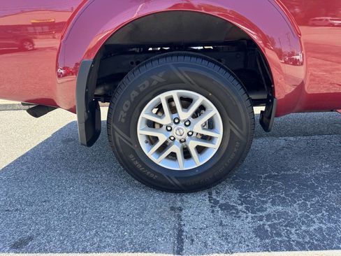 Used 2014 Nissan Frontier SV AWD/4WD image 12