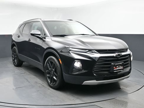 Used 2020 Chevrolet Blazer LT AWD/4WD image 2