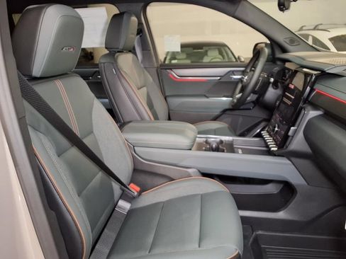 New 2026 GMC Acadia AT4 w/ Luxury Package AWD/4WD image 6