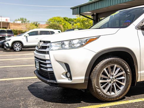 Used 2018 Toyota Highlander XLE FWD image 4