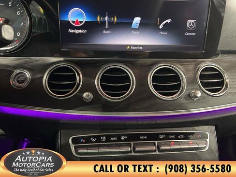Used 2018 Mercedes-Benz E 400 4MATIC Sedan image 30