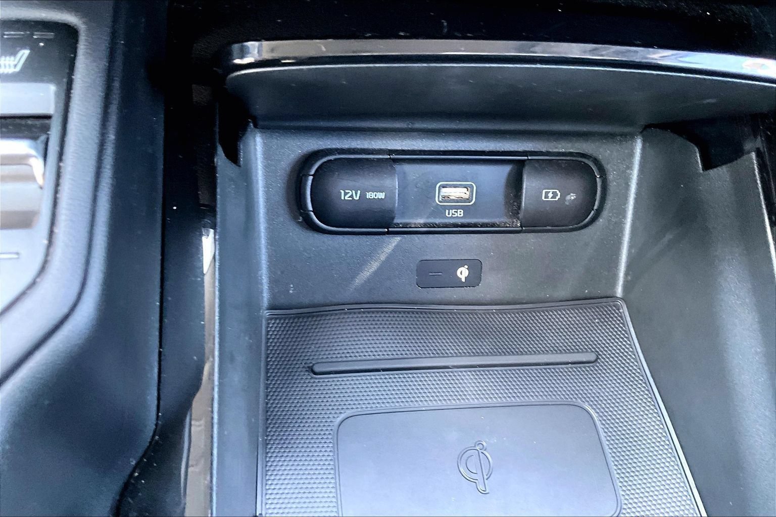 Used 2022 Kia Telluride EX w/ Towing Package FWD image 17