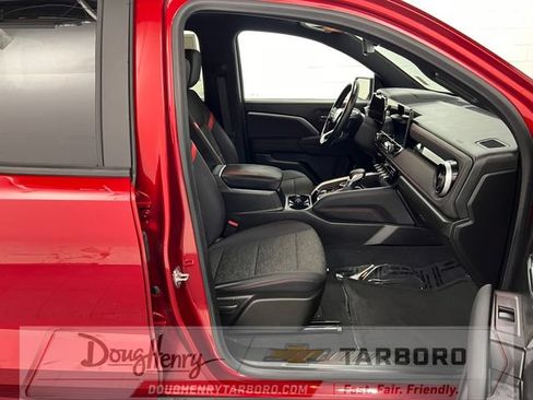 Used 2024 Chevrolet Colorado Z71 w/ Z71 Convenience Package 2 AWD/4WD image 39