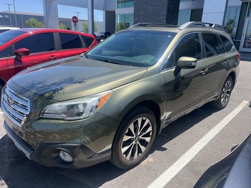 Used 2017 Subaru Outback 2.5i Limited AWD/4WD image 4