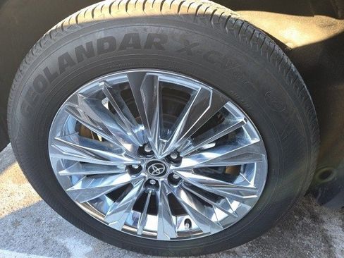 Used 2024 Toyota Grand Highlander Platinum image 17