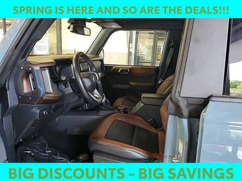 Used 2022 Ford Bronco Outer Banks image 3