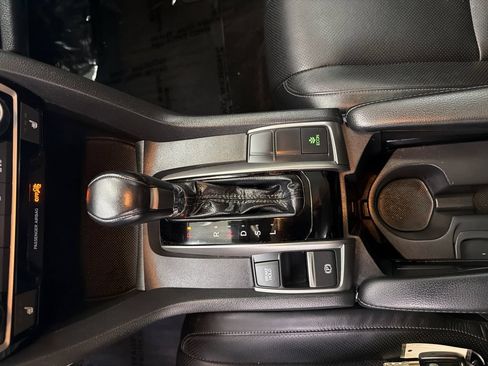 Used 2017 Honda Civic EX-L image 30