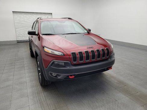 Used 2017 Jeep Cherokee Trailhawk image 14