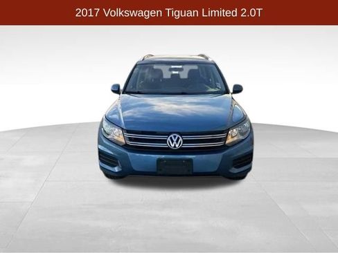 Used 2017 Volkswagen Tiguan Limited w/ Premium Package image 2