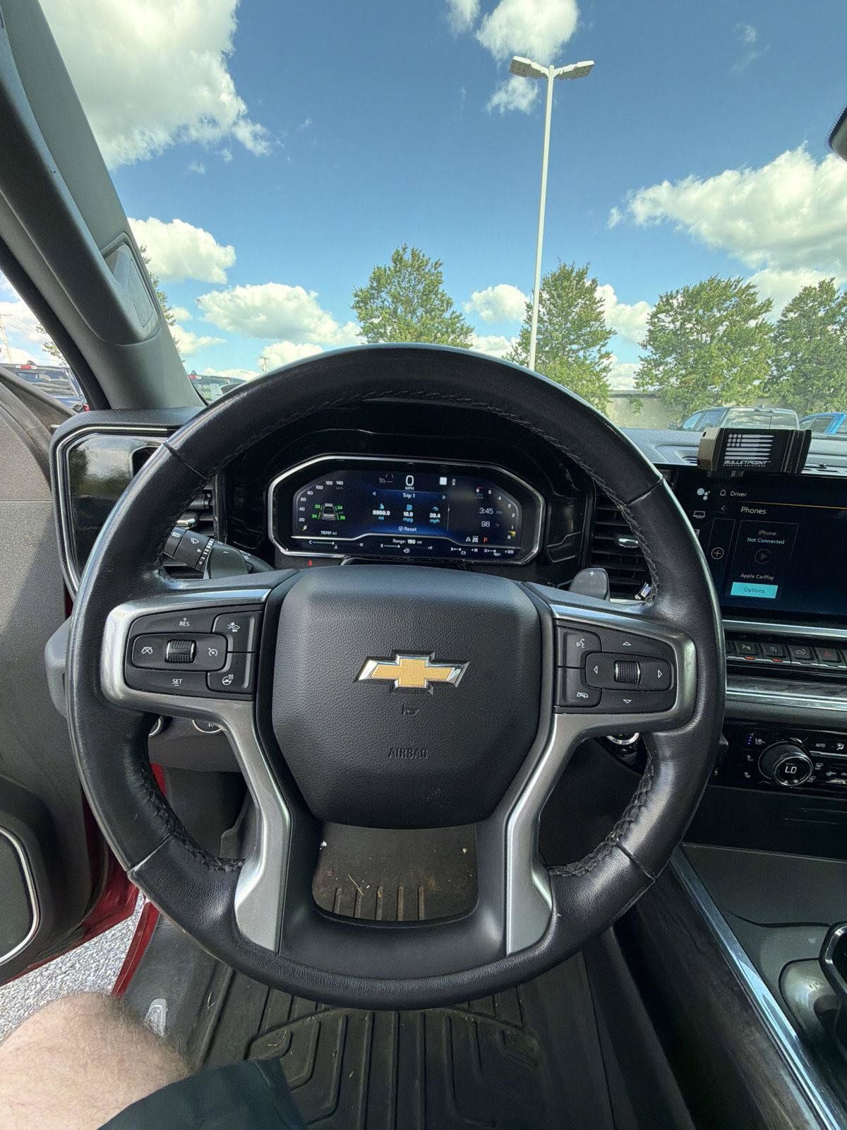 Used 2023 Chevrolet Silverado 1500 LTZ AWD/4WD image 13