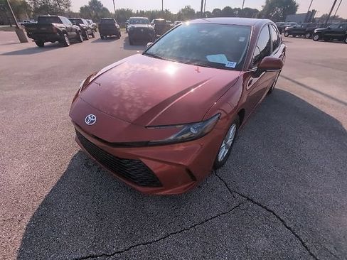 Used 2025 Toyota Camry LE FWD image 12