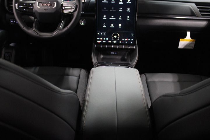 New 2026 GMC Terrain AT4 w/ Convenience Package III AWD/4WD image 29