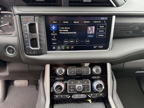 Used 2021 GMC Yukon XL Denali w/ Denali Premium Package image 35