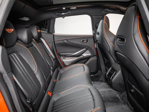 Used 2025 Aston Martin DBX 707 image 17