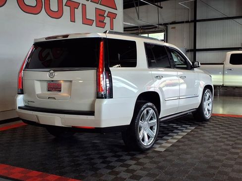 Used 2015 Cadillac Escalade Premium AWD/4WD image 8