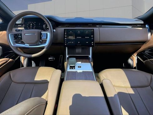Used 2025 Land Rover Range Rover Autobiography AWD/4WD image 14