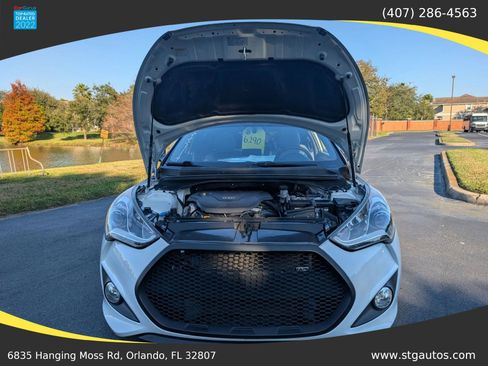 Used 2013 Hyundai Veloster w/ Style Pkg FWD image 32