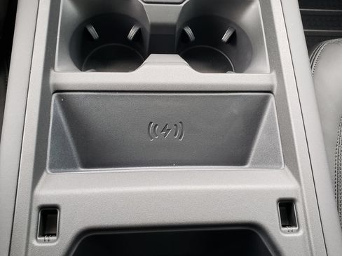 New 2026 Land Rover Defender 110 AWD/4WD image 22