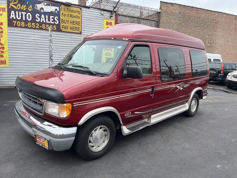 Used 2000 Ford E-150 and Econoline 150 image 2