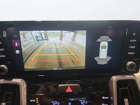 Certified 2023 Kia Sorento EX AWD/4WD image 16