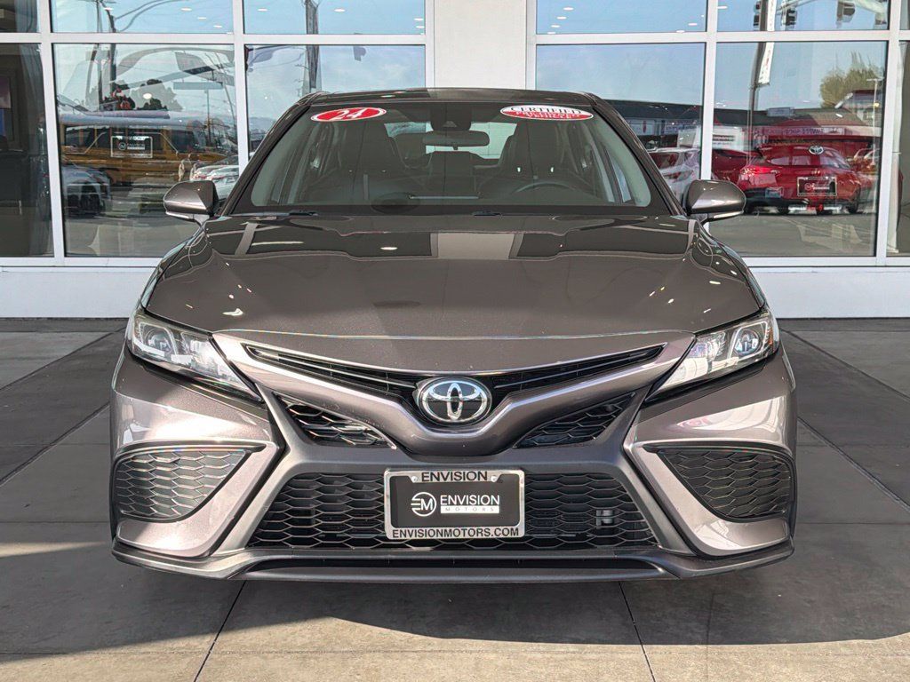 Certified 2024 Toyota Camry SE FWD image 5