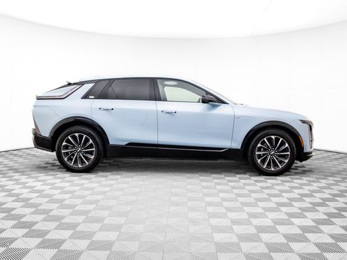 New 2026 Cadillac Lyriq Sport image 7