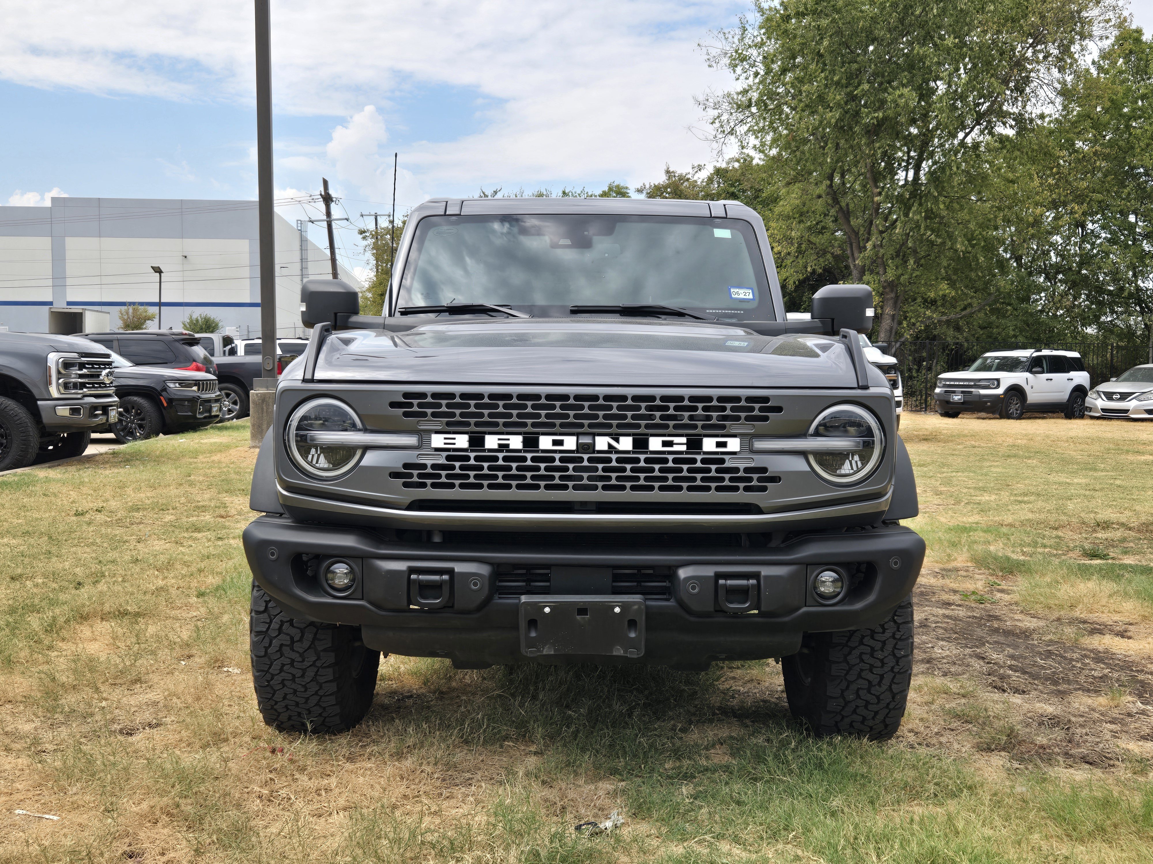 Used 2025 Ford Bronco Badlands AWD/4WD image 2