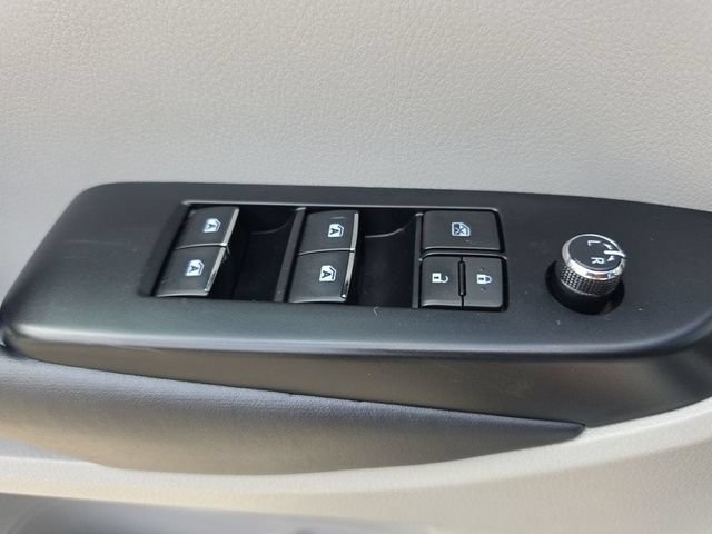 Used 2018 Toyota Highlander Limited FWD image 20