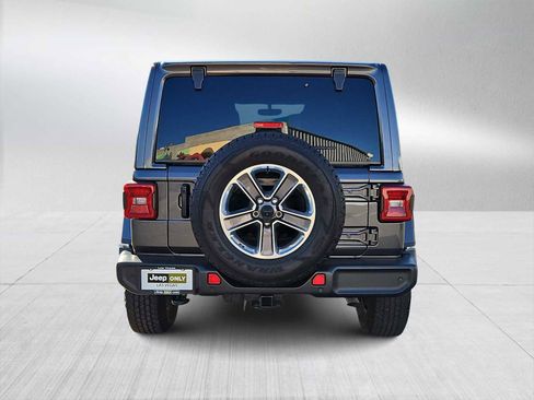 Used 2022 Jeep Wrangler Unlimited Sahara w/ LED Lighting Group image 7