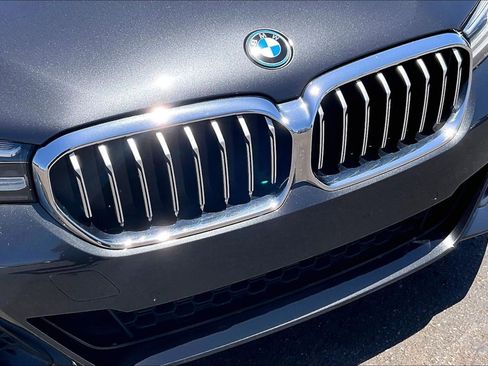 Used 2023 BMW 530e w/ M Sport Package RWD image 27