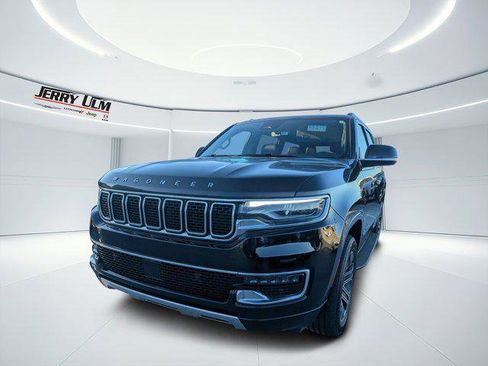 Used 2024 Jeep Wagoneer Series II image 6