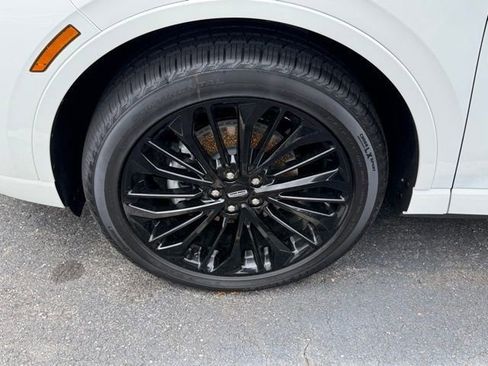 New 2025 Lincoln Corsair Reserve w/ Equipment Group 202A image 17