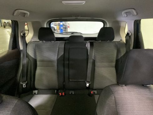 Used 2023 Nissan Rogue SV image 40