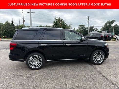 Used 2023 Ford Expedition Platinum AWD/4WD image 6