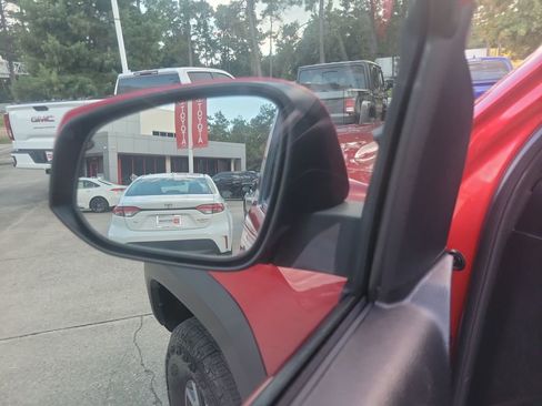 Certified 2023 Toyota Tacoma TRD Off-Road image 13