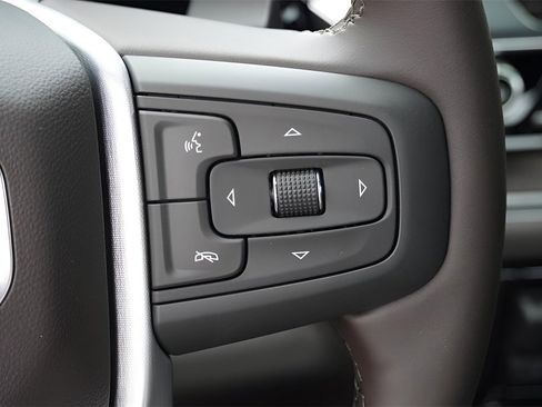 New 2026 GMC Sierra 1500 SLT image 18