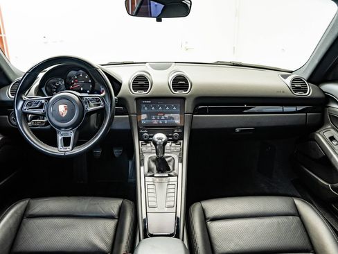 Used 2018 Porsche 718 Cayman RWD image 6