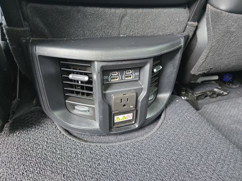 Used 2024 RAM 2500 Laramie w/ Safety Group AWD/4WD image 17