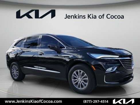 Used 2023 Buick Enclave Essence w/ Trailering Package, 5000 lbs. FWD image 1