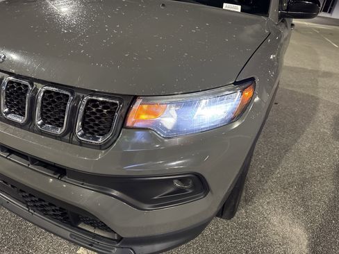 Used 2023 Jeep Compass Latitude w/ Convenience Group image 6