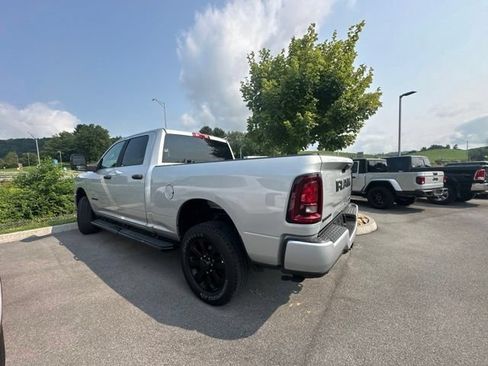 Used 2026 RAM 2500 Big Horn AWD/4WD image 34