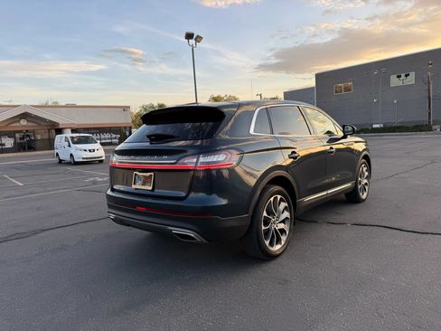 Used 2023 Lincoln Nautilus Reserve w/ Luxury Package AWD/4WD image 5